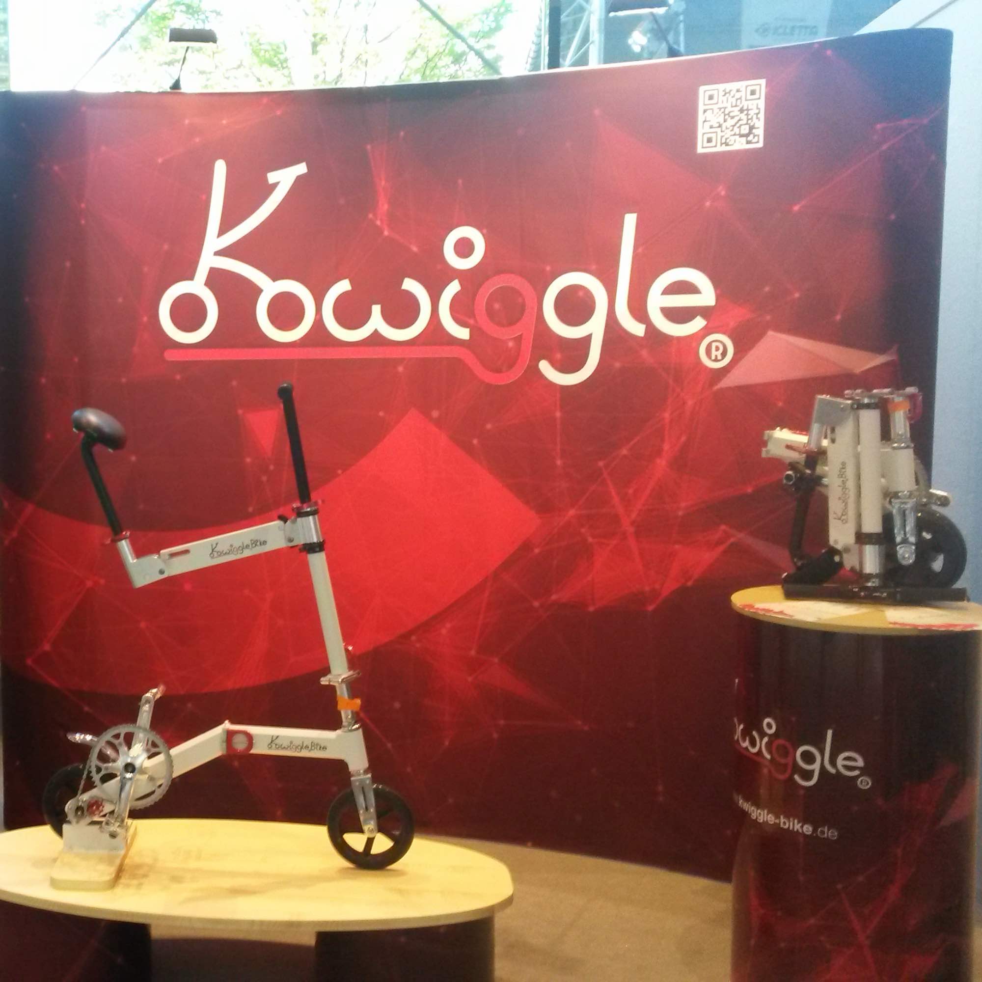 kwiggle folding bike is being shown on first eurobike fair