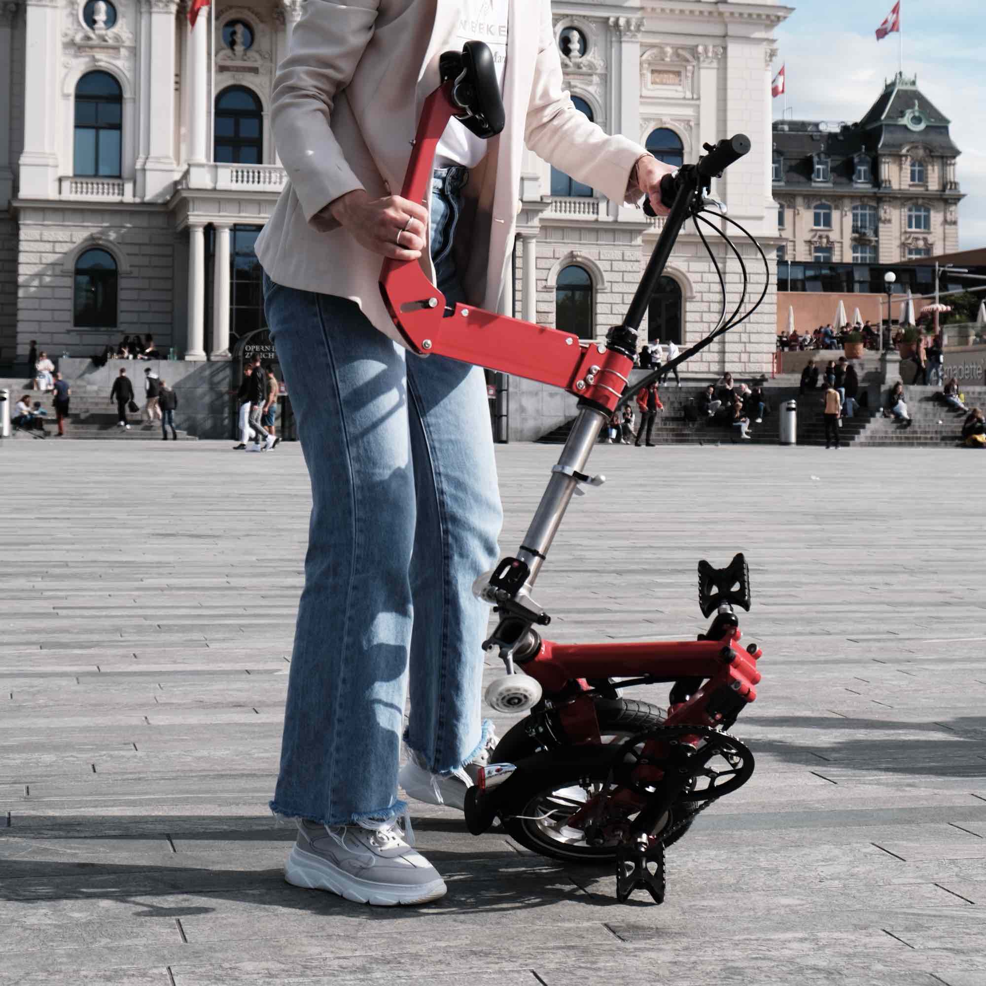 upride folding bike being folded in seconds